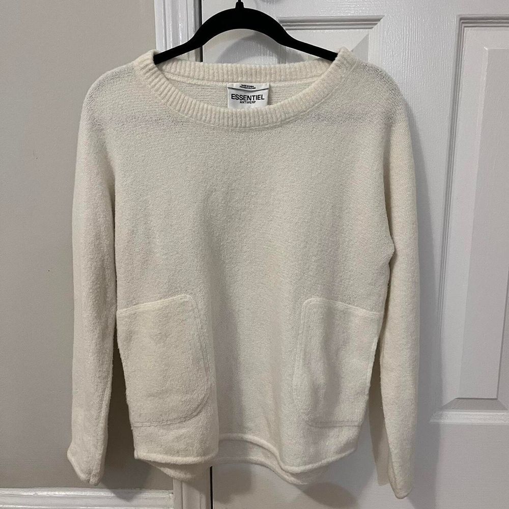 Essential Antwerp - Cream Sweater with Side Pockets, Sz Small